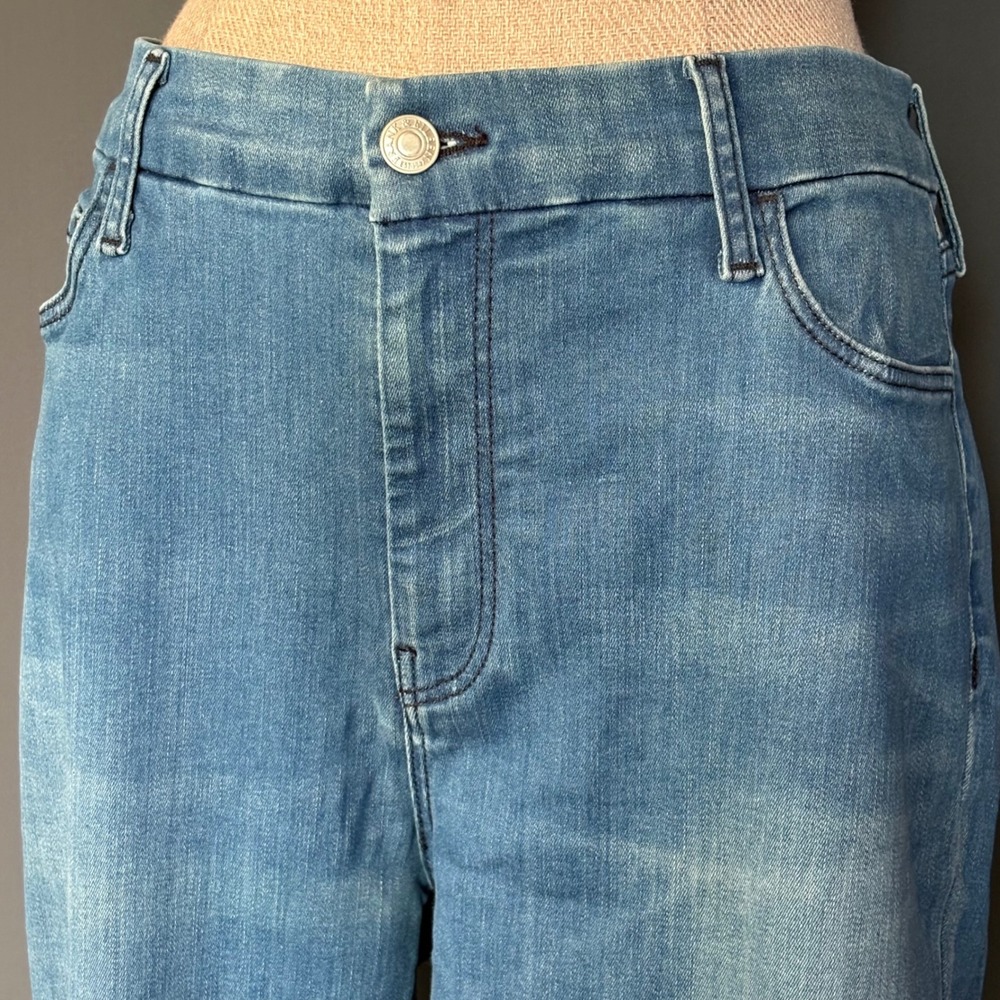 Frank & Eileen Sligo Cropped Jeans | Size 32 | Blue Stretch Denim - Raw Hem